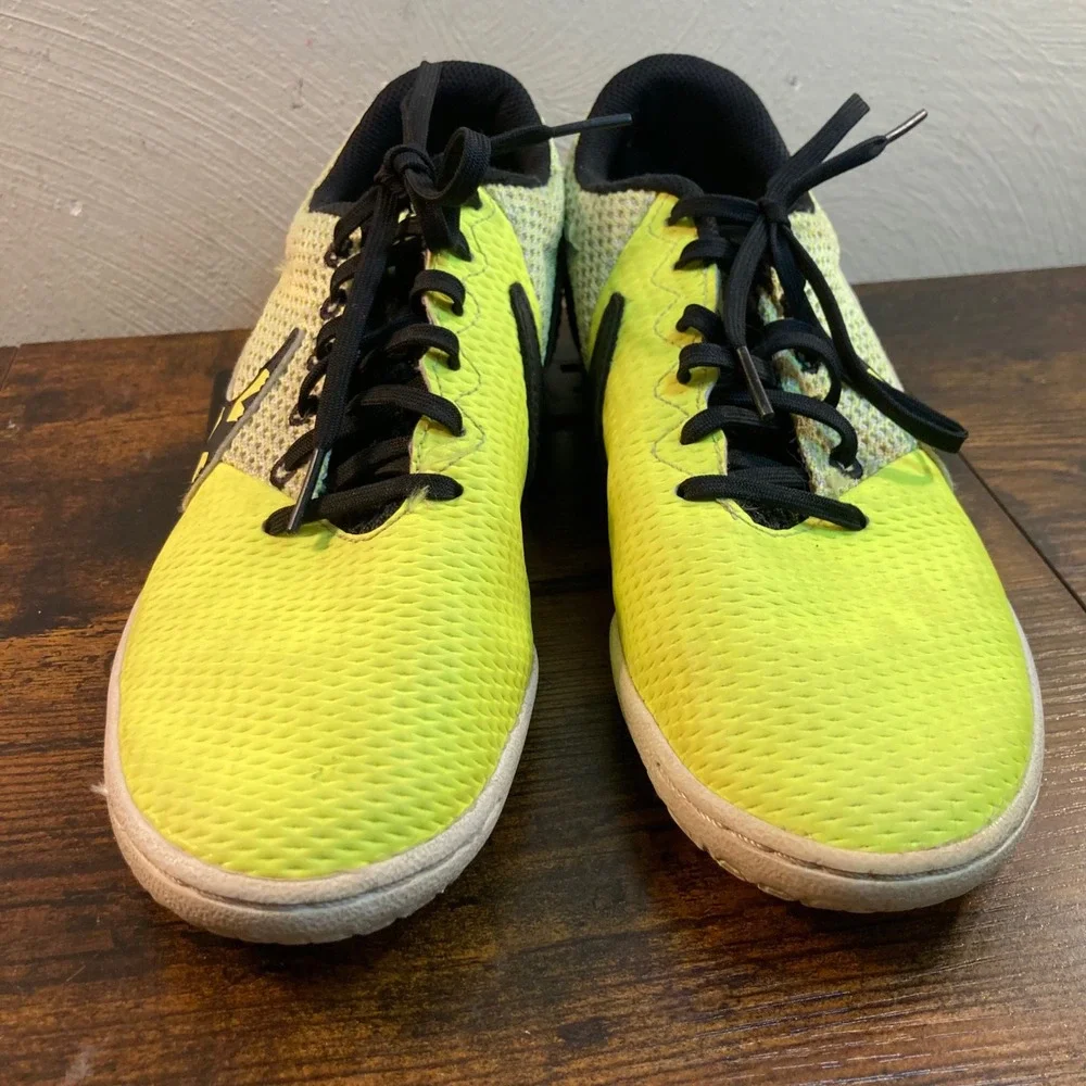 Nike FC247 Elastico Pro III IC Indoor Soccer Shoes Volt Black 685360-701 Mens 9